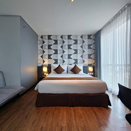 Luminor Hotel Jemursari By Wh With The Best Breakfast In Town And Located Near Surabaya Industrial Estate Rungkut Sier Exterior foto