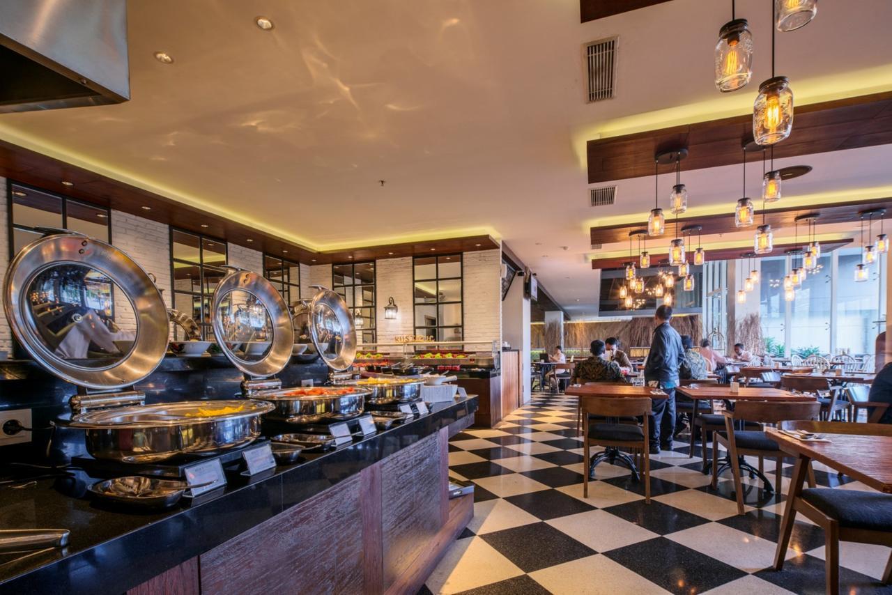 Luminor Hotel Jemursari By Wh With The Best Breakfast In Town And Located Near Surabaya Industrial Estate Rungkut Sier Exterior foto